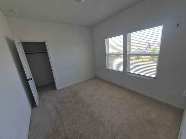 116 Lyrebird LN, Hutto, TX 78634