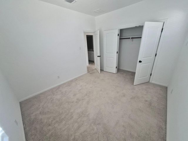116 Lyrebird LN, Hutto, TX 78634