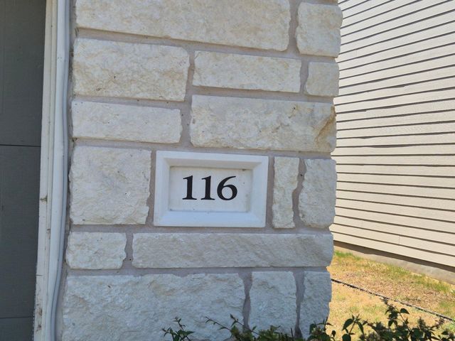 116 Lyrebird LN, Hutto, TX 78634