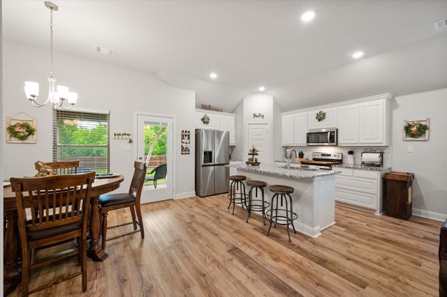 103 Randal Row, Corsicana, TX 75110