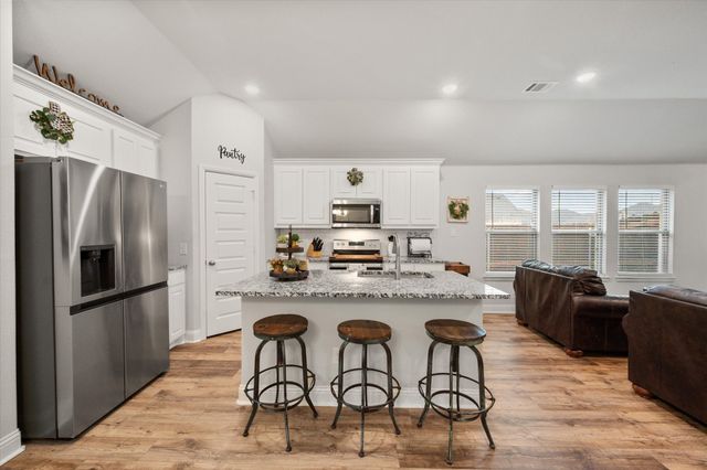 103 Randal Row, Corsicana, TX 75110