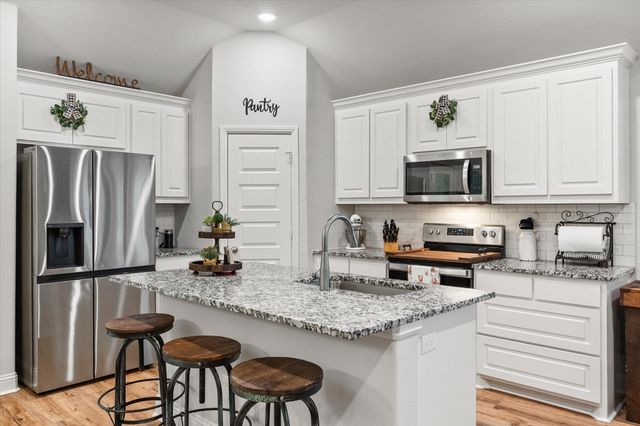 103 Randal Row, Corsicana, TX 75110