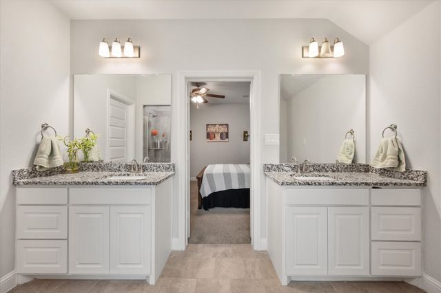 103 Randal Row, Corsicana, TX 75110