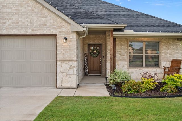 103 Randal Row, Corsicana, TX 75110