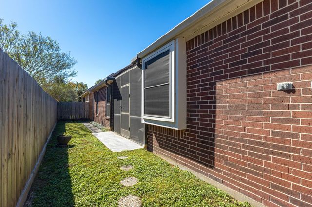 1907 Emerald Court, Houston, TX 77094