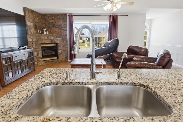 4700 SHALE OAKS AVE, Columbia, MO 65203