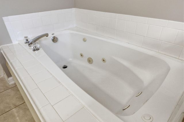 4700 SHALE OAKS AVE, Columbia, MO 65203