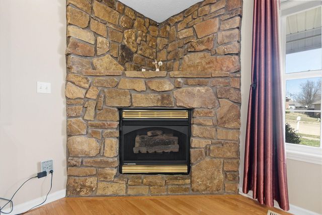 4700 SHALE OAKS AVE, Columbia, MO 65203