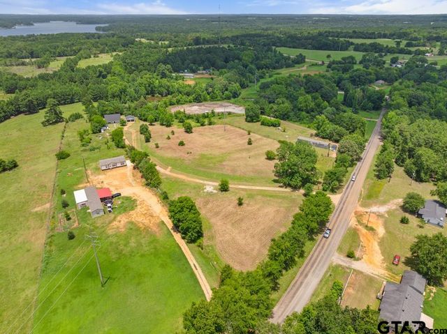 18112 CR 2142, Troup, TX 75789