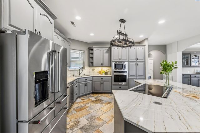 1005 Moonstone Ct, Richland, WA 99352