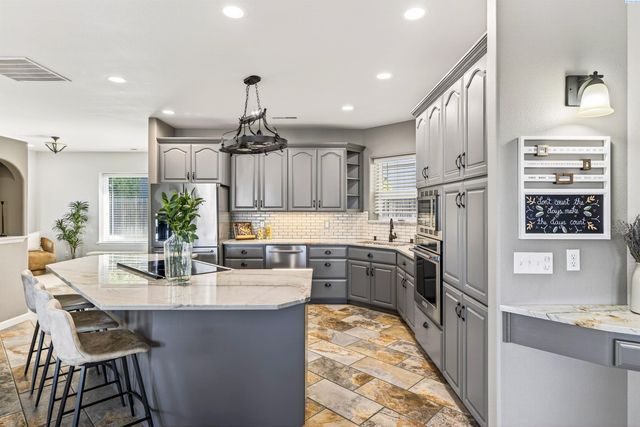 1005 Moonstone Ct, Richland, WA 99352