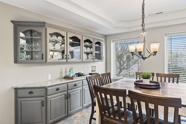 1005 Moonstone Ct, Richland, WA 99352