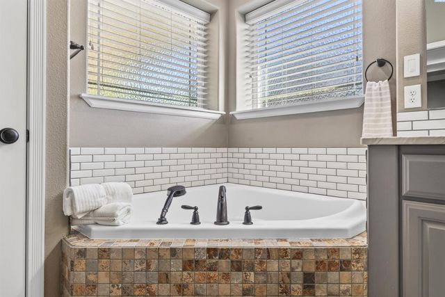 1005 Moonstone Ct, Richland, WA 99352