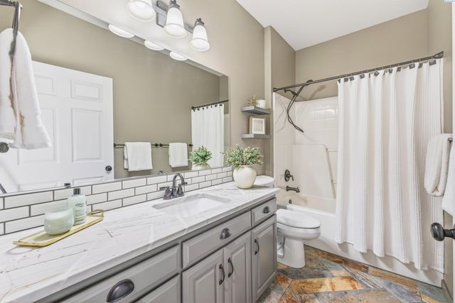 1005 Moonstone Ct, Richland, WA 99352