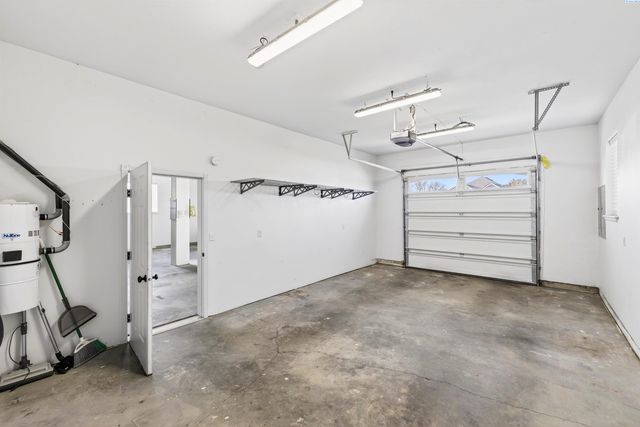 1005 Moonstone Ct, Richland, WA 99352