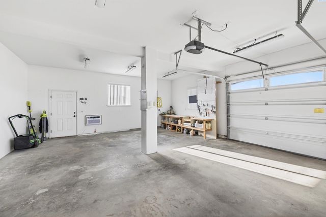 1005 Moonstone Ct, Richland, WA 99352