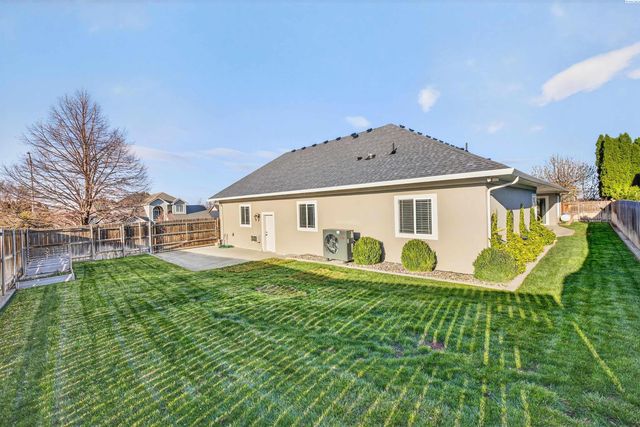 1005 Moonstone Ct, Richland, WA 99352