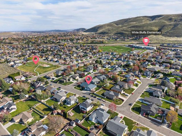 1005 Moonstone Ct, Richland, WA 99352