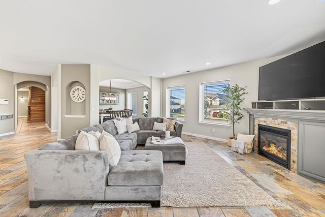 1005 Moonstone Ct, Richland, WA 99352