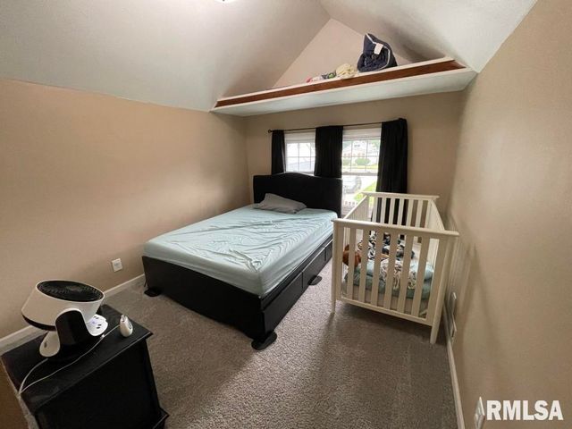 2512 W LAURA Avenue, West Peoria, IL 61604