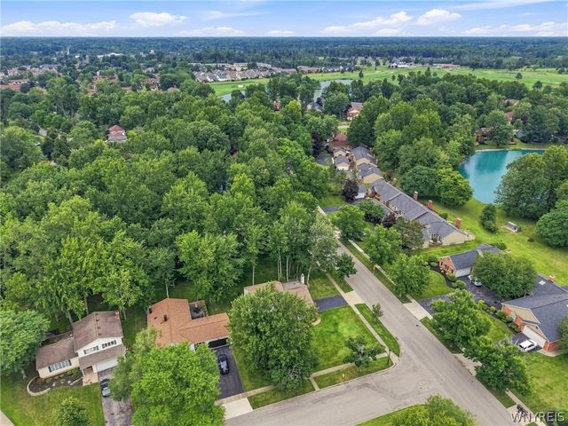 85 Moorgate Court, Amherst, NY 14051