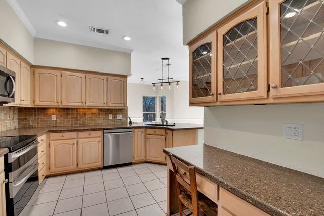 6800 Riverridge Road, Fort Worth, TX 76116