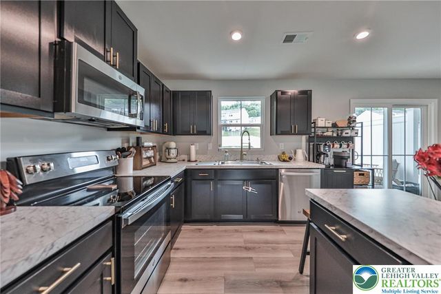 543 Delta Road, Allen Twp, PA 18067