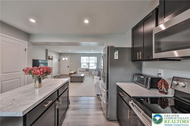 543 Delta Road, Allen Twp, PA 18067