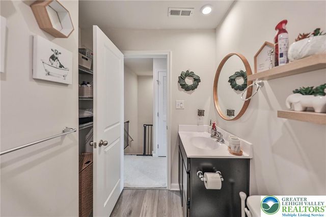 543 Delta Road, Allen Twp, PA 18067