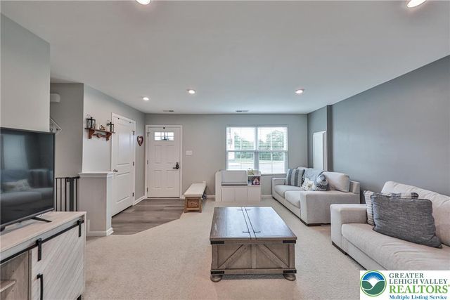 543 Delta Road, Allen Twp, PA 18067