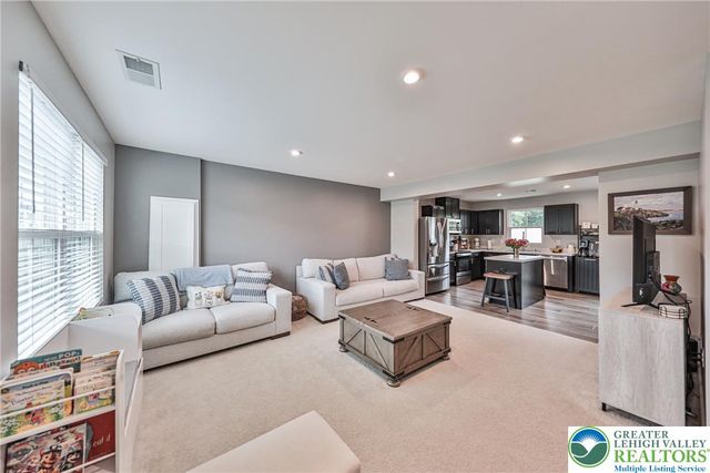543 Delta Road, Allen Twp, PA 18067