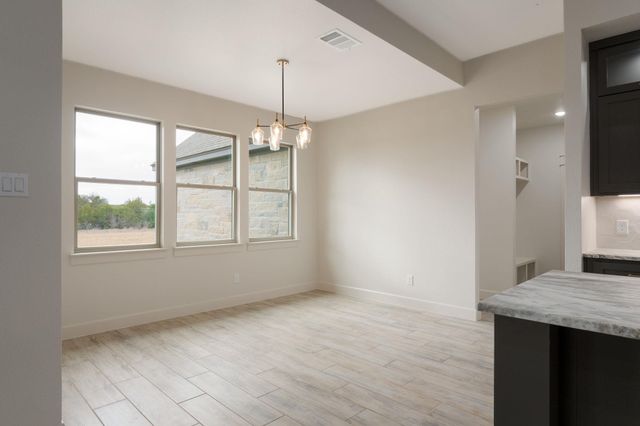 11139 Golden Eagle Ave, Salado, TX 76571