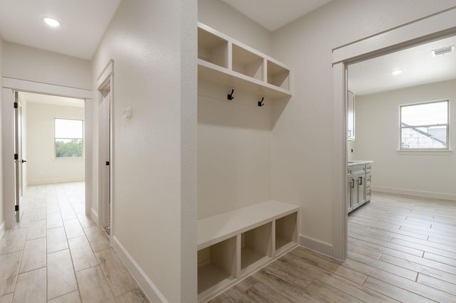 11139 Golden Eagle Ave, Salado, TX 76571