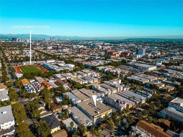 1021 12th Street 102, Santa Monica, CA 90403