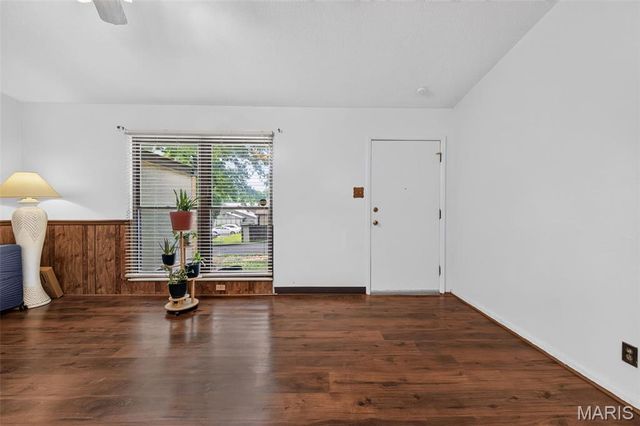 11151 Whispering Oaks Drive, St Louis, MO 63136