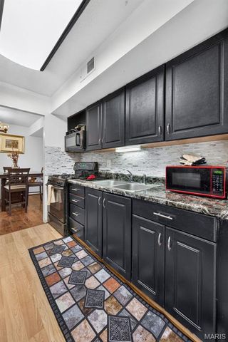 11151 Whispering Oaks Drive, St Louis, MO 63136