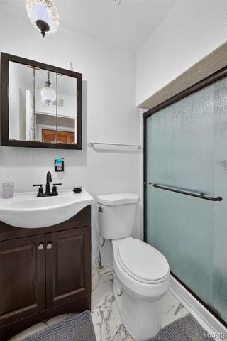 11151 Whispering Oaks Drive, St Louis, MO 63136