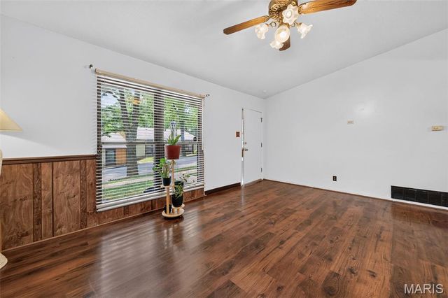 11151 Whispering Oaks Drive, St Louis, MO 63136