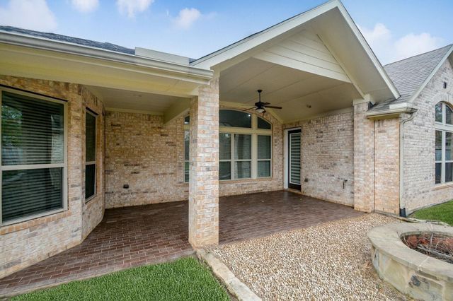 1821 Lily Meadows Drive, Conroe, TX 77304