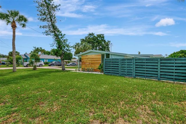 1757 MOVA STREET, Sarasota, FL 34231