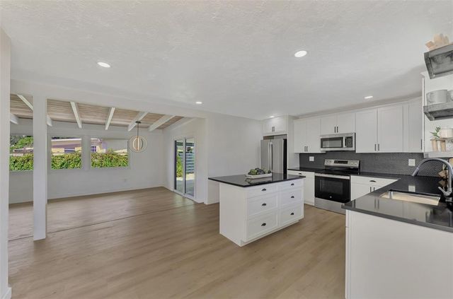 1757 MOVA STREET, Sarasota, FL 34231