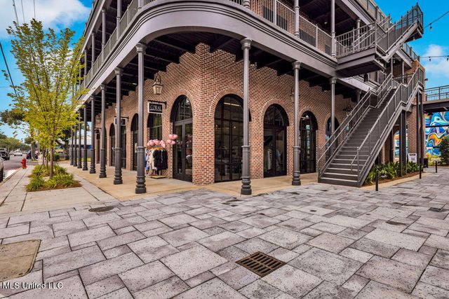 1515 Government Street, A304, Ocean Springs, MS 39564