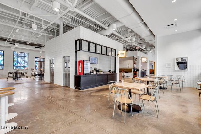 1515 Government Street, A304, Ocean Springs, MS 39564