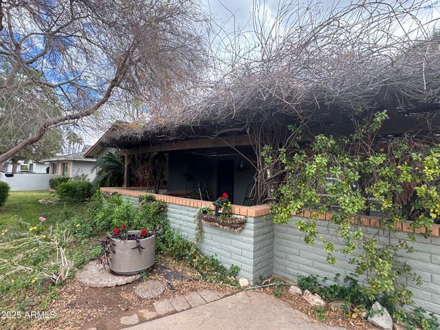 1461 E MCLELLAN Boulevard, Phoenix, AZ 85014