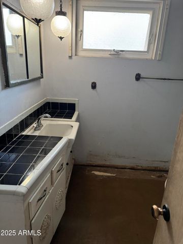 1461 E MCLELLAN Boulevard, Phoenix, AZ 85014