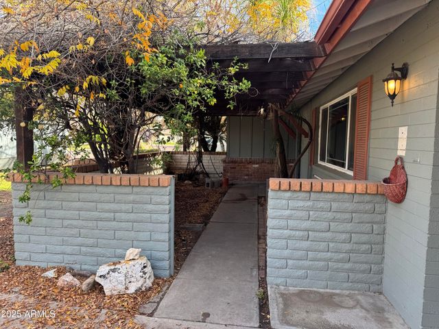 1461 E MCLELLAN Boulevard, Phoenix, AZ 85014