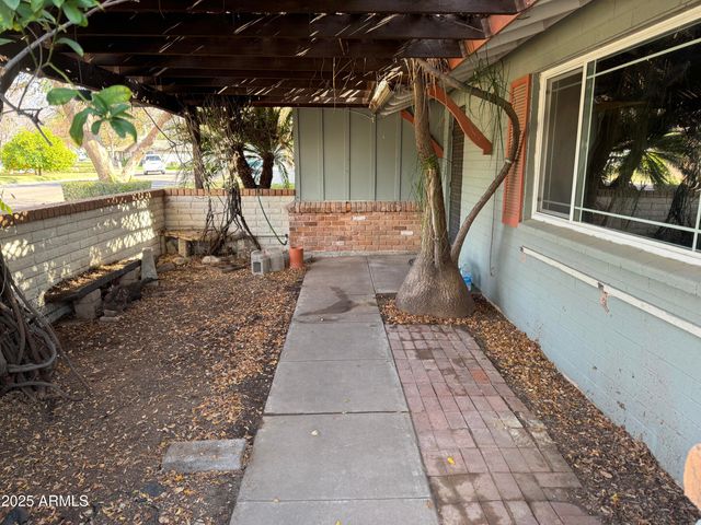 1461 E MCLELLAN Boulevard, Phoenix, AZ 85014