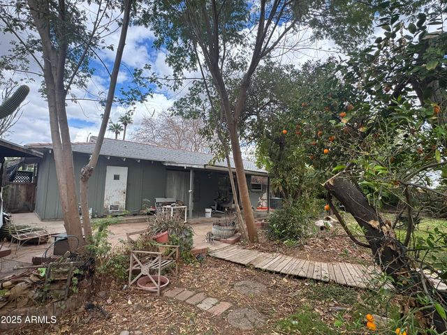 1461 E MCLELLAN Boulevard, Phoenix, AZ 85014