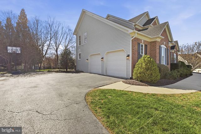 2019 TWIN LAKES DR, Jarrettsville, MD 21084