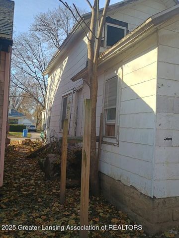 1320 Glenrose Avenue, Lansing, MI 48915